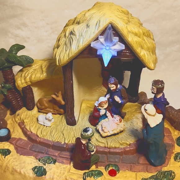 Vintage Nativity scene - Picture 3 of 8